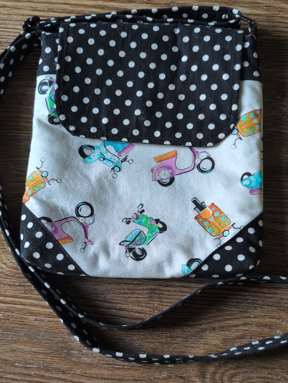 Polka Dot Scooter Crossbody Bag - Black & White